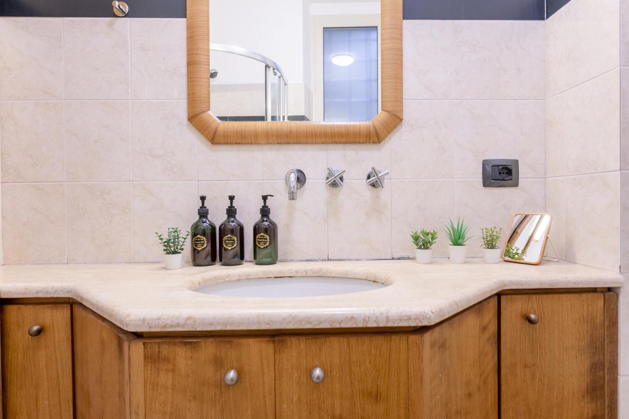 Holiday Homes Rome - Green Apartment S Camillo - Near Trastevere Bagian luar foto
