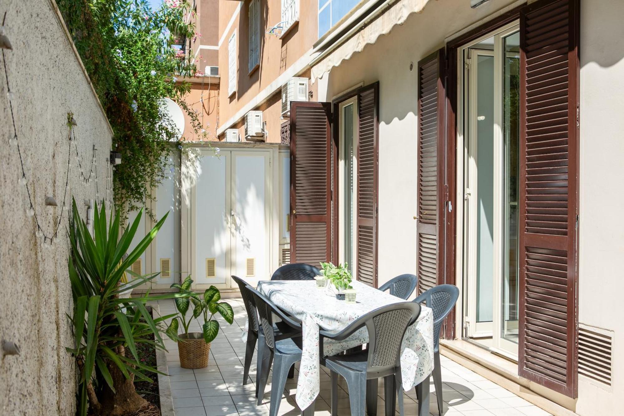 Holiday Homes Rome - Green Apartment S Camillo - Near Trastevere Bagian luar foto