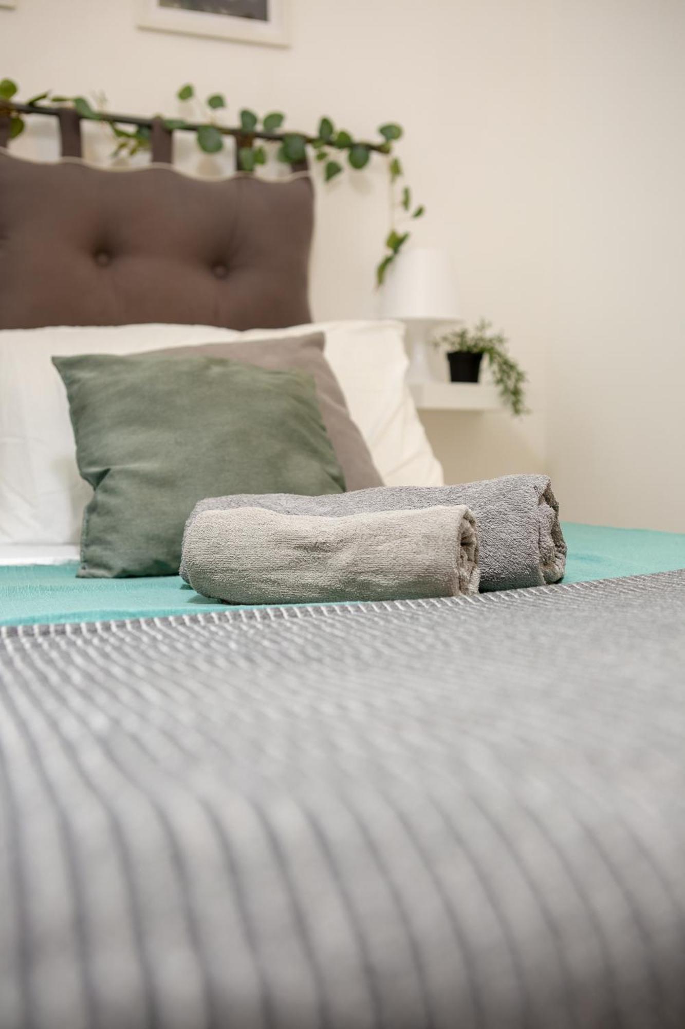 Holiday Homes Rome - Green Apartment S Camillo - Near Trastevere Bagian luar foto