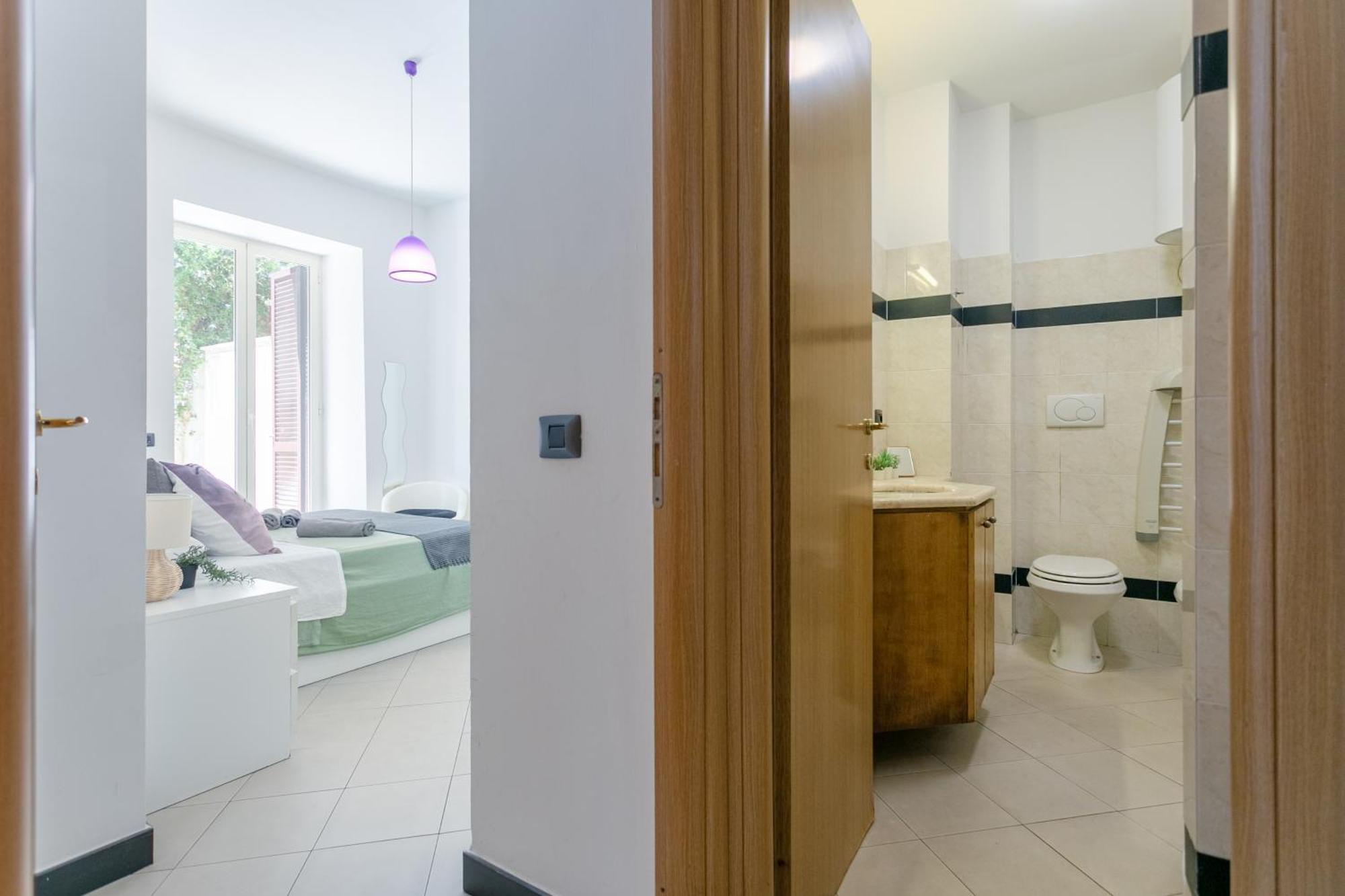 Holiday Homes Rome - Green Apartment S Camillo - Near Trastevere Bagian luar foto